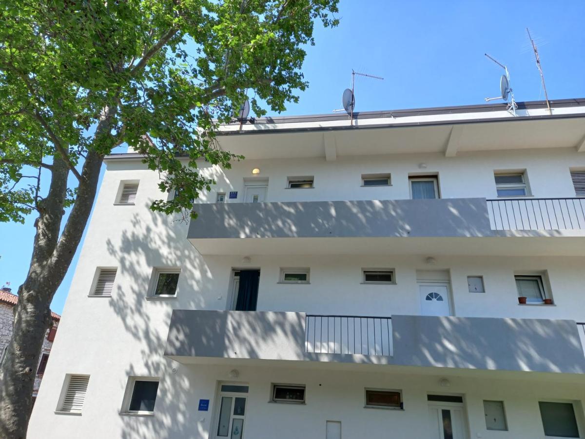 Apartamento La Piazza Umag Exterior foto